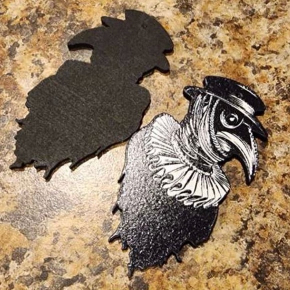 Medico Della Peste~ Plague Doctor Bird Beak Venetian Masquerade Gas Mask Earring - Picture 13 of 13